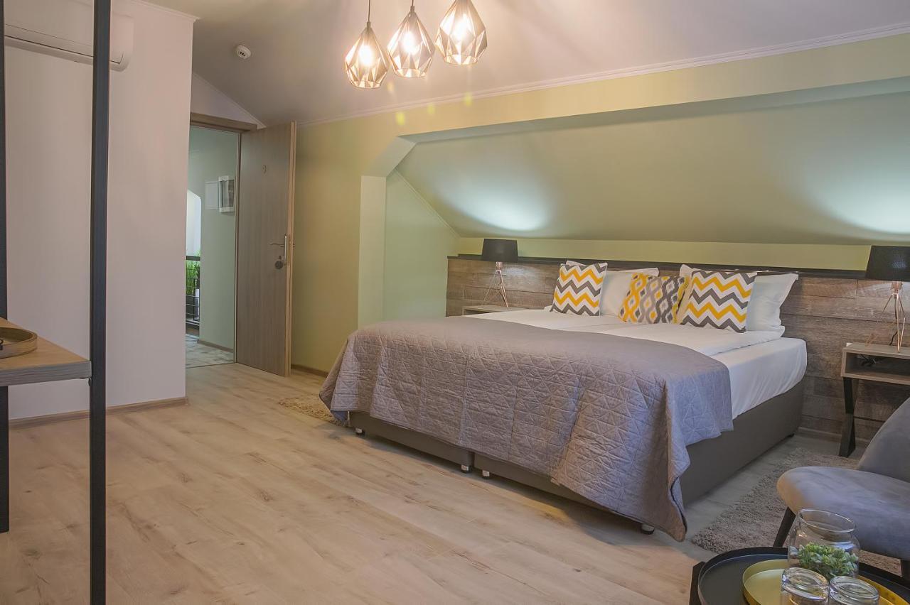Hotel Corvin House Hunedoara Zewnętrze zdjęcie