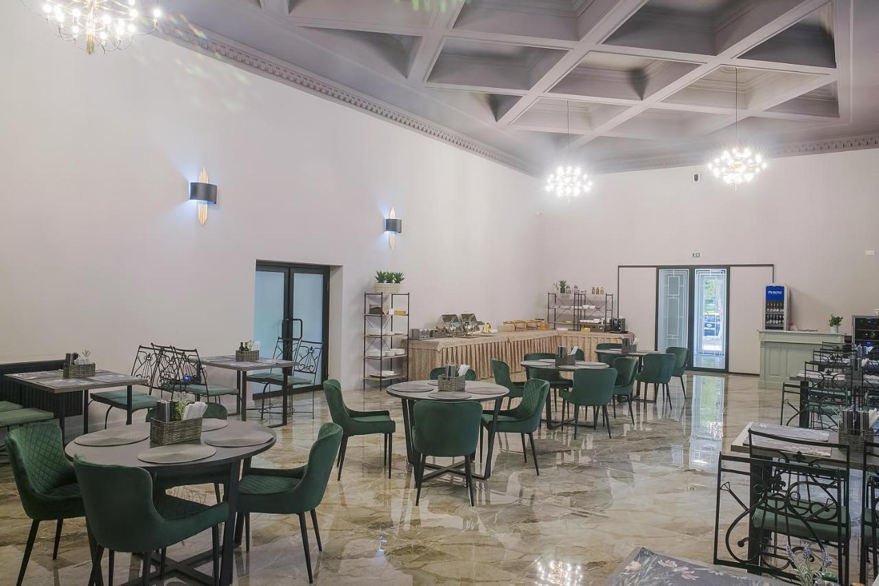 Hotel Corvin House Hunedoara Zewnętrze zdjęcie