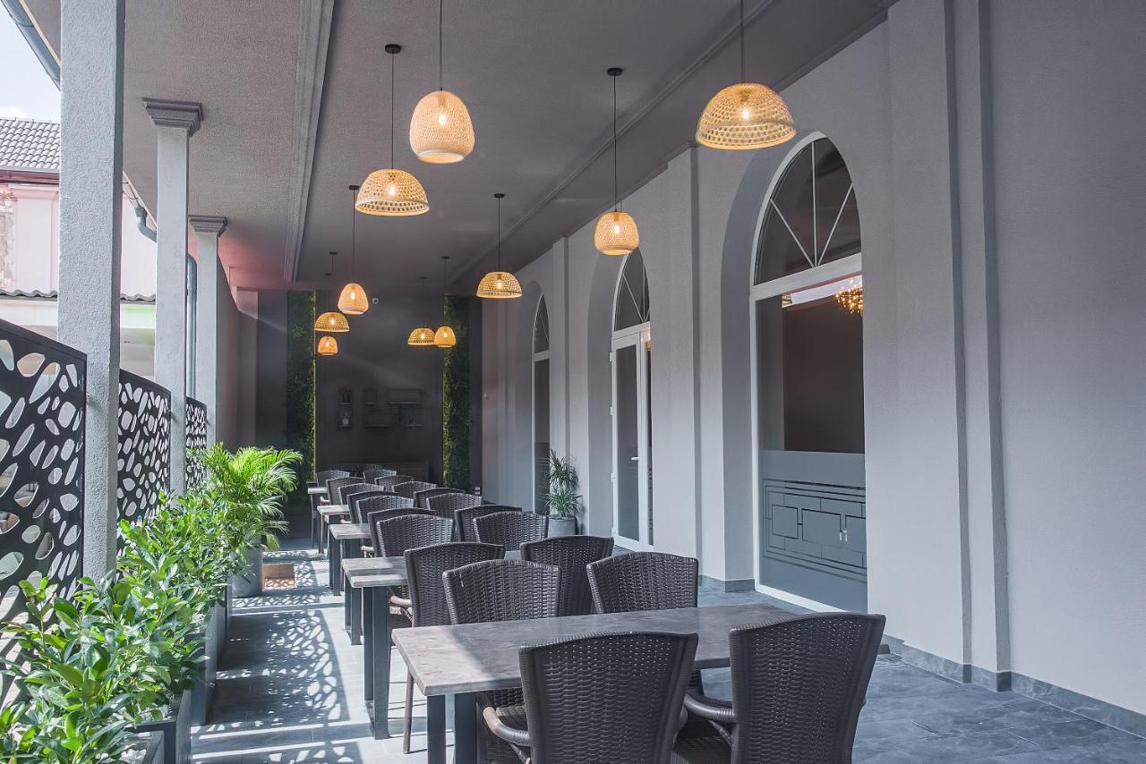 Hotel Corvin House Hunedoara Zewnętrze zdjęcie