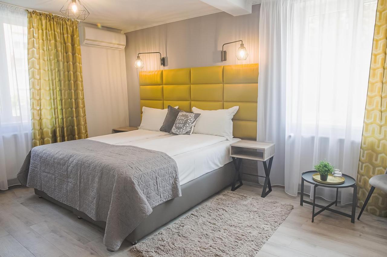 Hotel Corvin House Hunedoara Zewnętrze zdjęcie
