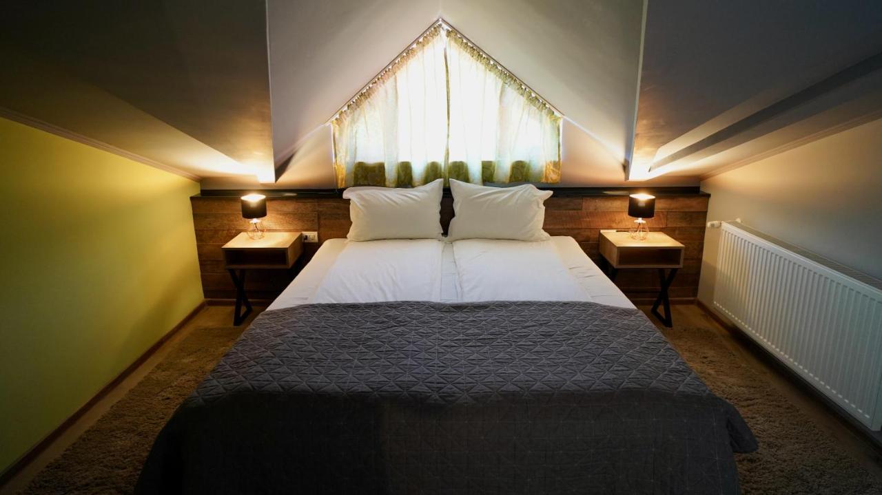 Hotel Corvin House Hunedoara Zewnętrze zdjęcie