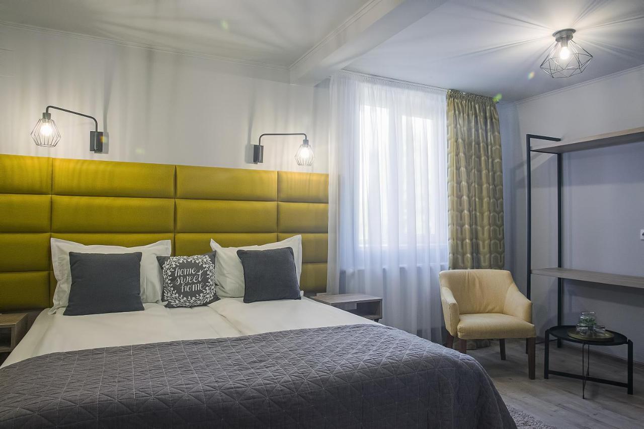 Hotel Corvin House Hunedoara Zewnętrze zdjęcie