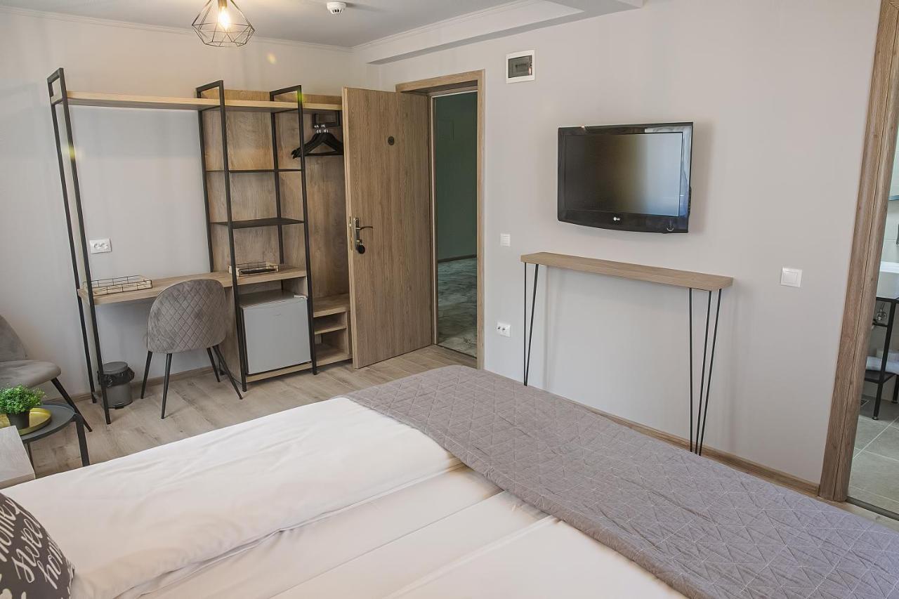 Hotel Corvin House Hunedoara Zewnętrze zdjęcie