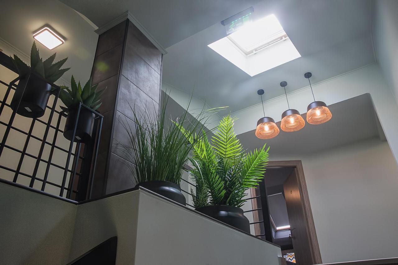 Hotel Corvin House Hunedoara Zewnętrze zdjęcie