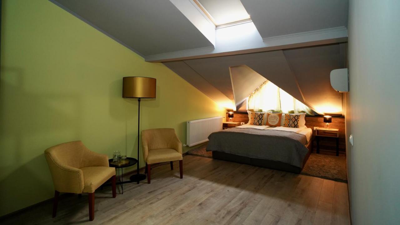 Hotel Corvin House Hunedoara Zewnętrze zdjęcie