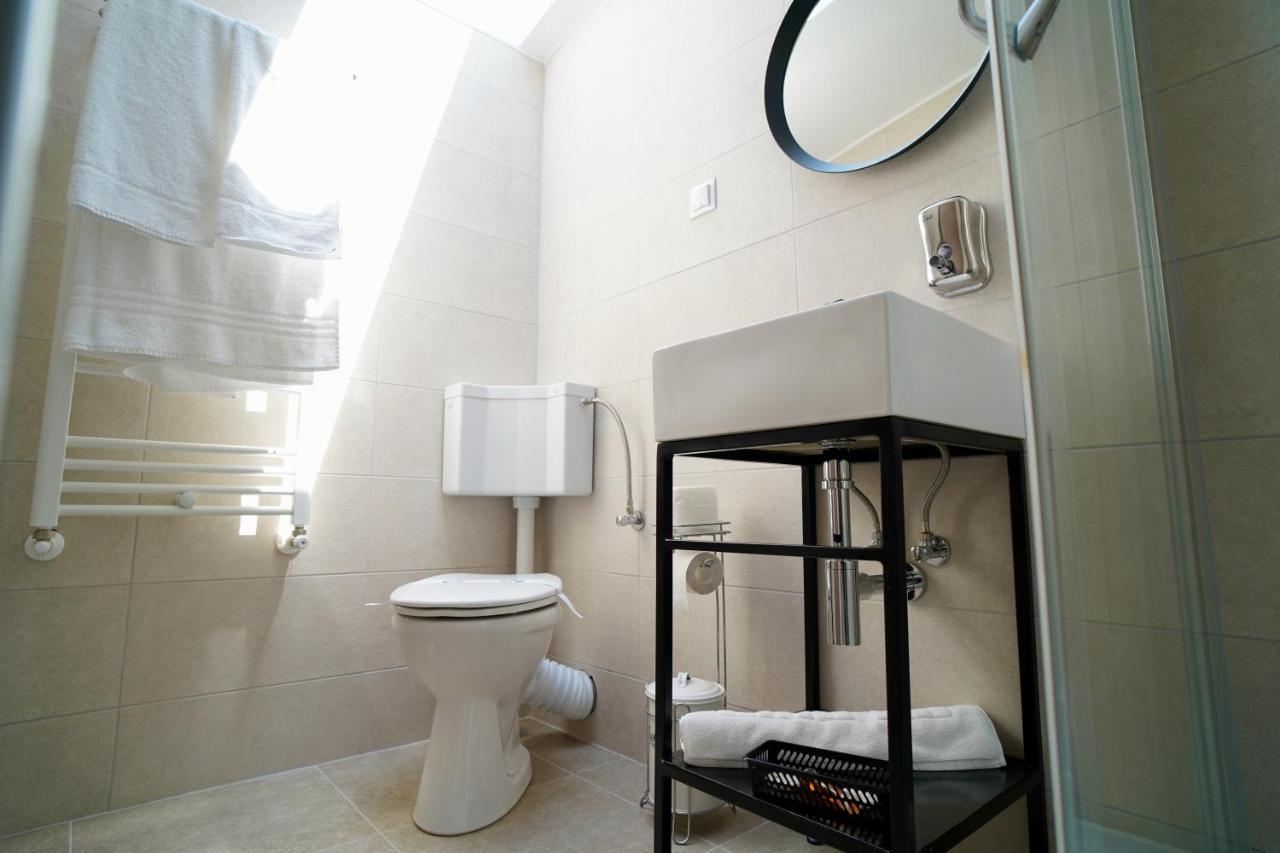 Hotel Corvin House Hunedoara Zewnętrze zdjęcie