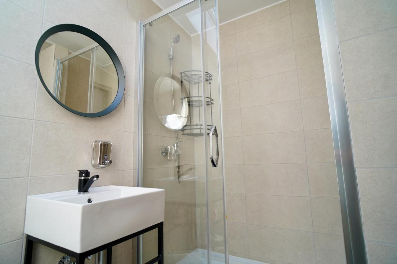 Hotel Corvin House Hunedoara Zewnętrze zdjęcie