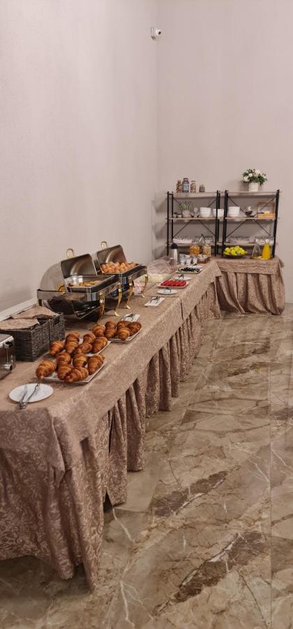 Hotel Corvin House Hunedoara Zewnętrze zdjęcie